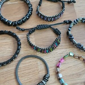 Bull lot of 7 bracelets